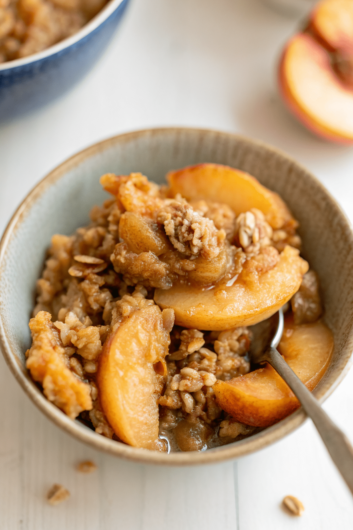 Peach Crisp: A Sweet & Crunchy Comfort Dessert