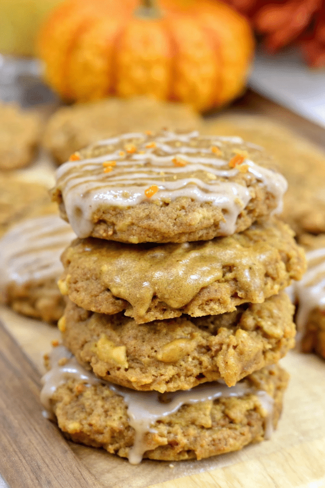 iced pumpkin oatmeal cookies with cinnamon glaze