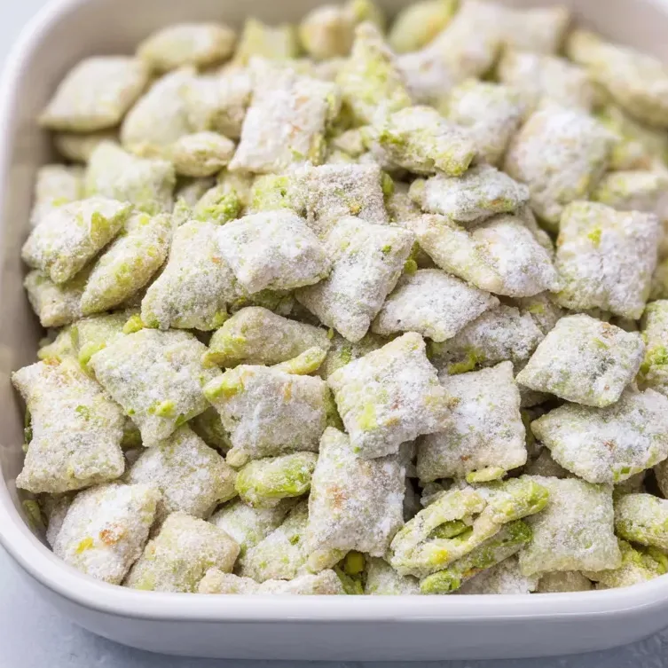 Easy Pistachio Muddy Buddies (Pistachio Puppy Chow Recipe) 1 174 pistachio puppy chow 4 698b0dc74c1af 1 edited
